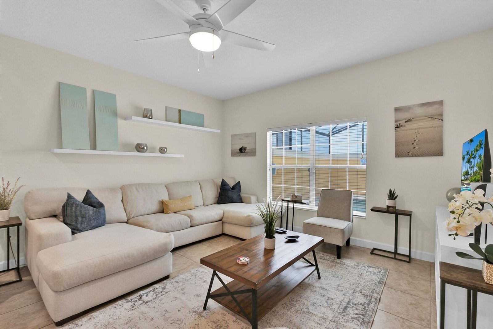 Lake View 4 Bedroom Pool Home