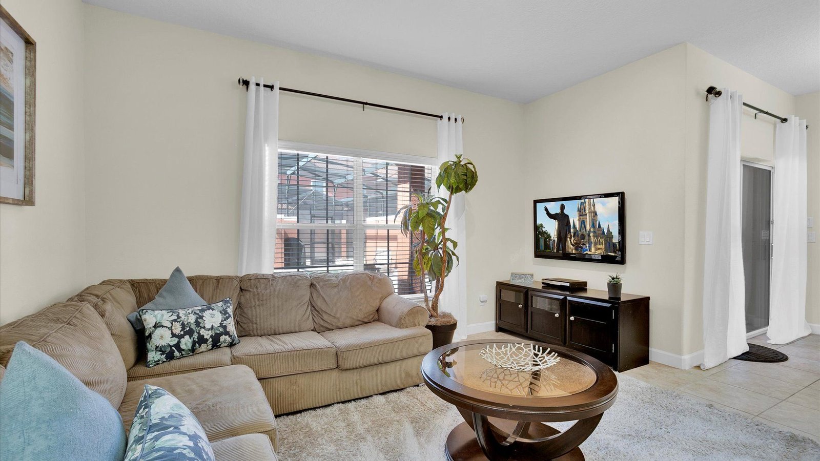 8959 California Palm Rd