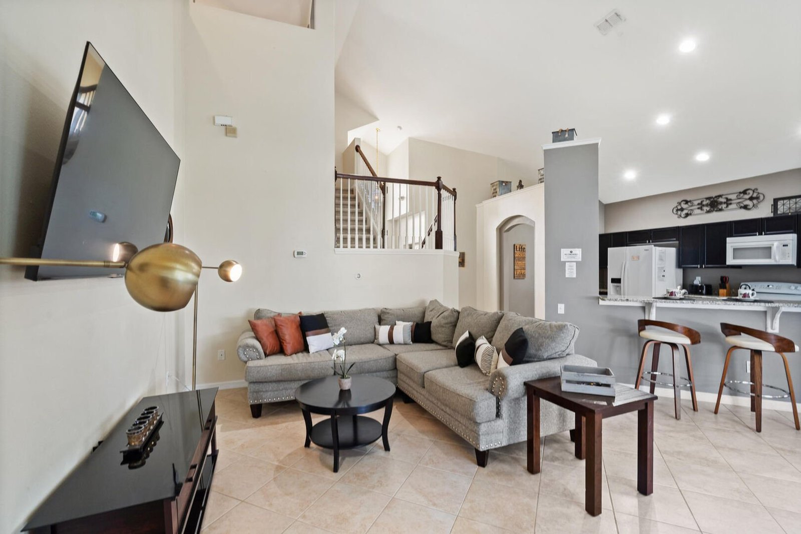 8038 King Palm Circle